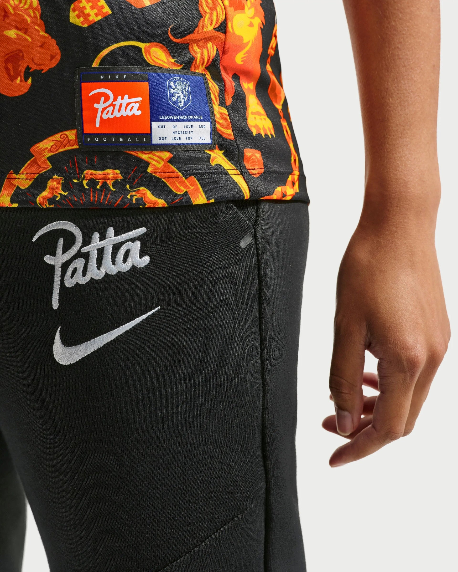 Patta x Nike KNVB Pre-Match Jersey WMNS (Black/Orange) Nike